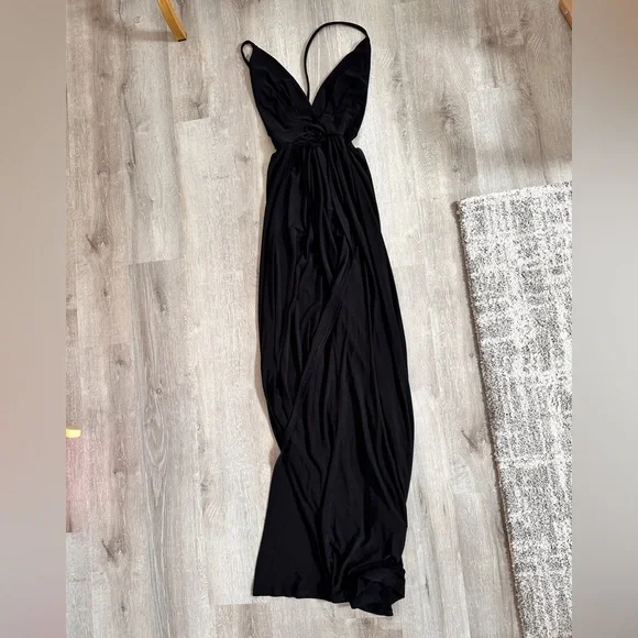 Elegant Black Maxi Dress with two thigh high slits on both sides - Picture 1 of 2